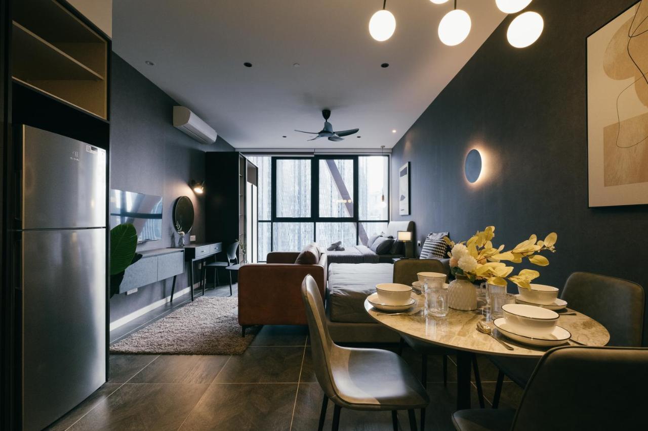 קואלה לומפור Scarletz Klcc Studio Suites 4 Pax Luxury Modern Style Wifi 100Mbps מראה חיצוני תמונה